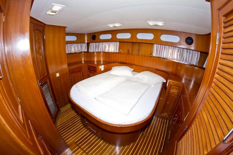 Book yachts online - motorboat - Staryacht 1670 - Holiday  - rent