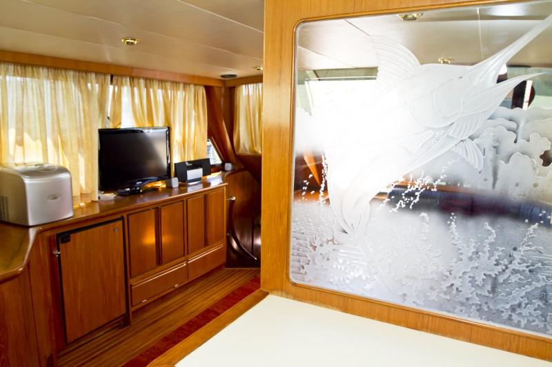 Book yachts online - motorboat - Yaretti 1910 - Relax  - rent