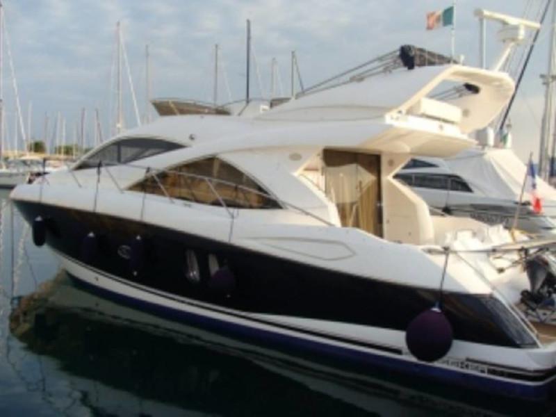 Book yachts online - motorboat - Manhattan 50 - Aviator - rent