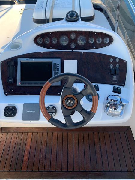 Book yachts online - motorboat - Manhattan 50 - Aviator - rent