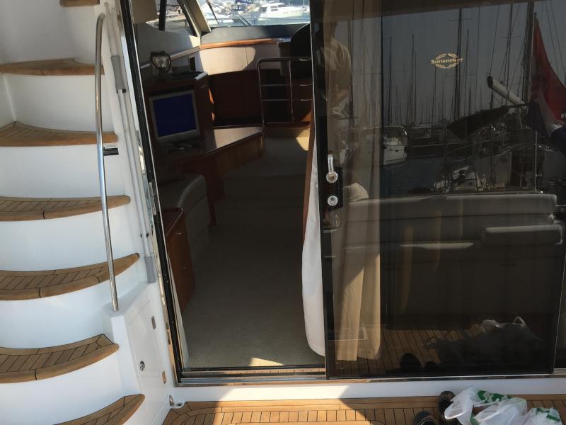 Book yachts online - motorboat - Manhattan 50 - Aviator - rent