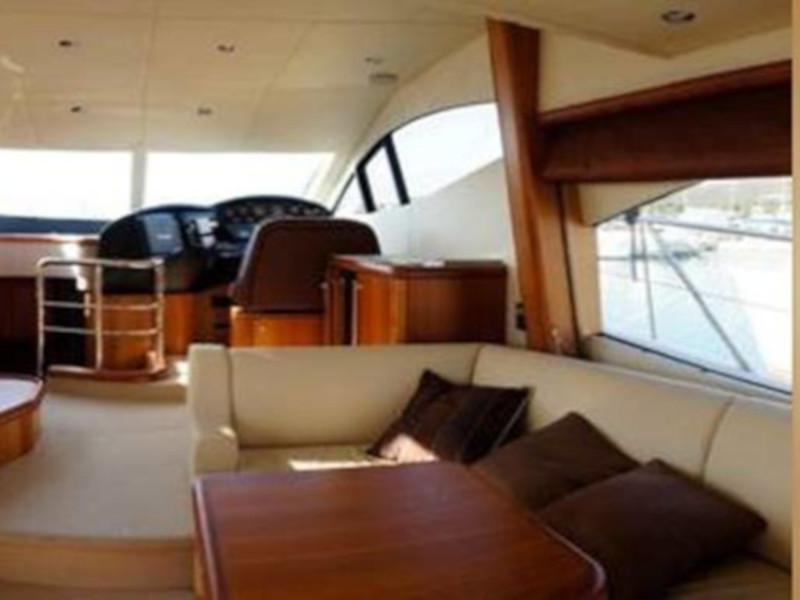 Book yachts online - motorboat - Manhattan 50 - Aviator - rent