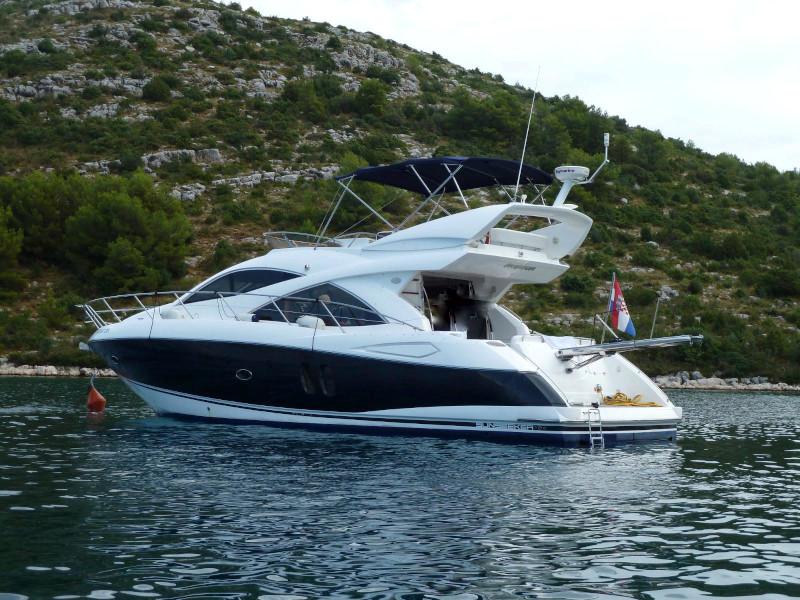Book yachts online - motorboat - Manhattan 50 - Aviator - rent