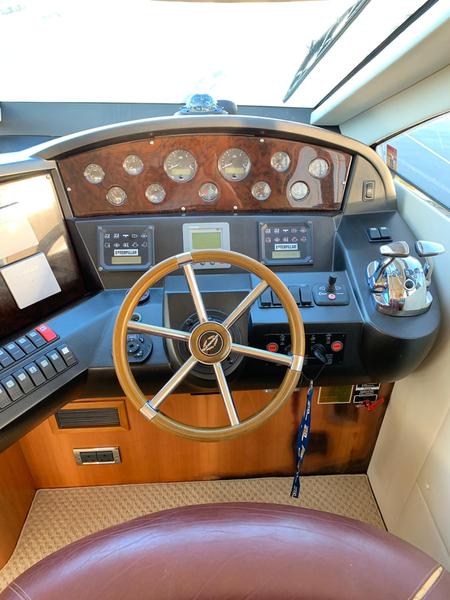 Book yachts online - motorboat - Manhattan 50 - Aviator - rent