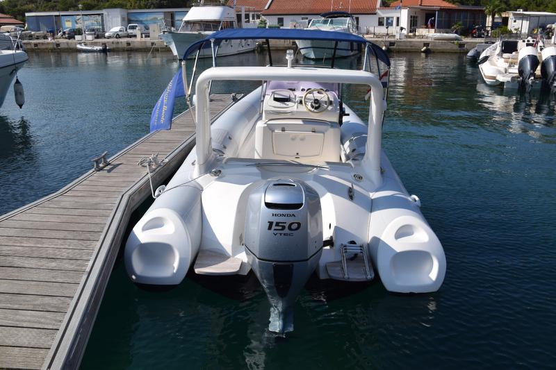Book yachts online - motorboat - Brig Eagle 645 - Sunshine - rent