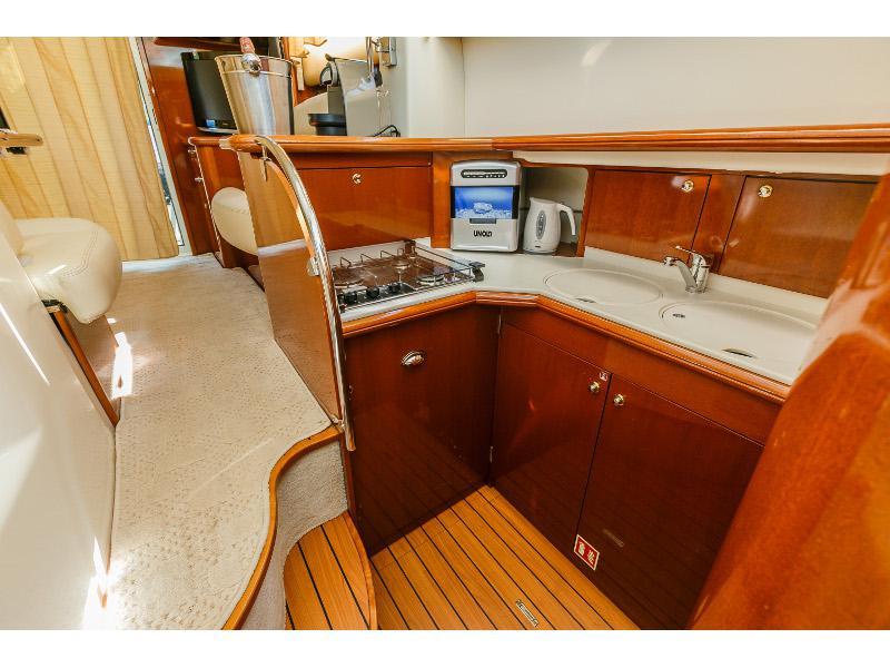 Book yachts online - motorboat - Jeanneau Prestige 36 Fly - Dodo - rent