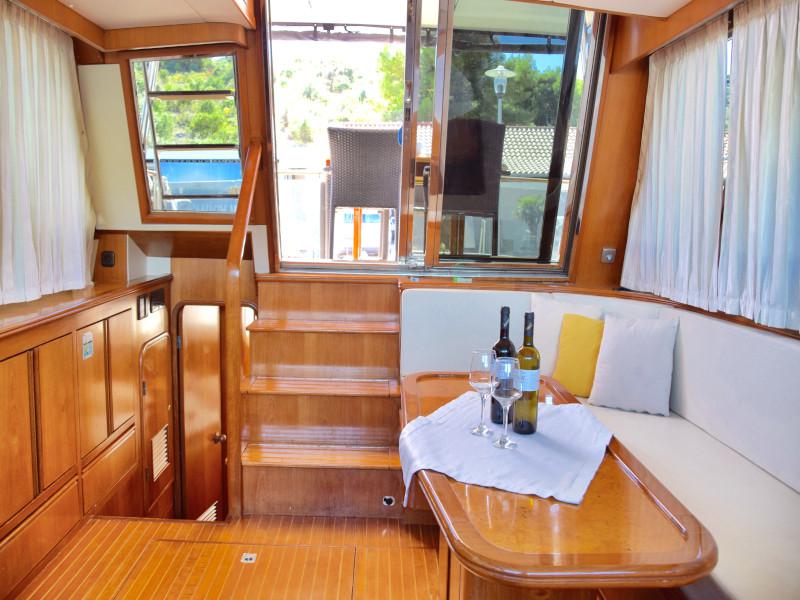 Book yachts online - motorboat - Yaretti 1570 Heck - Grazia - rent