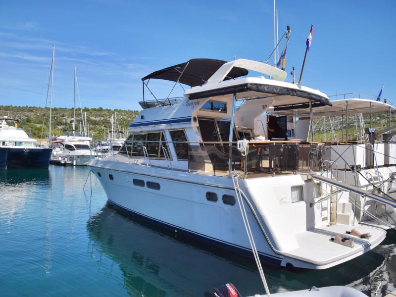 Book yachts online - motorboat - Yaretti 1570 Heck - Grazia - rent