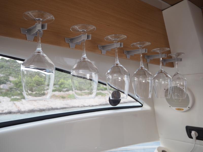 Book yachts online - motorboat - Alena 54 - Solo 1 - rent