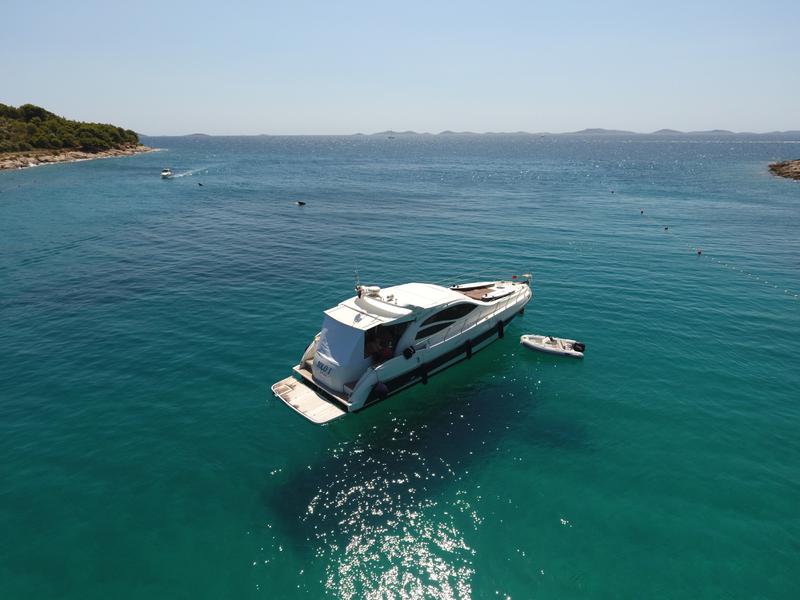 Book yachts online - motorboat - Alena 54 - Solo 1 - rent