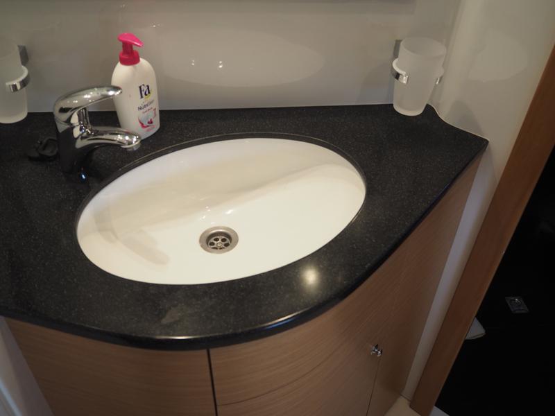 Book yachts online - motorboat - Alena 54 - Solo 1 - rent