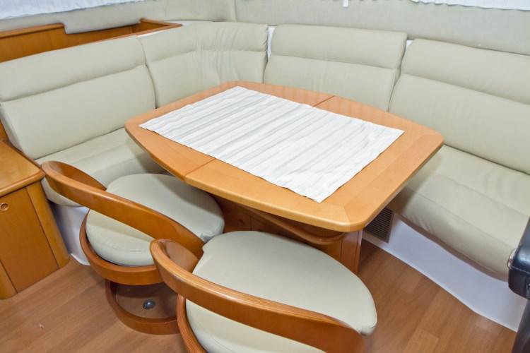 Book yachts online - powercatamaran - Lagoon Powercat 43 - Perseus 1 - rent