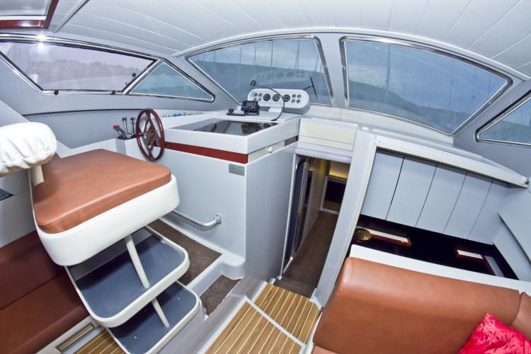 Book yachts online - motorboat - Ferretti 52-7 - Odysseus  - rent