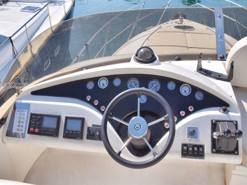 Book yachts online - motorboat - Fairline Phantom 40 - Julia - rent