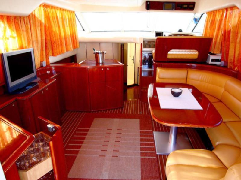 Book yachts online - motorboat - Princess 480 - Carpe Diem  - rent