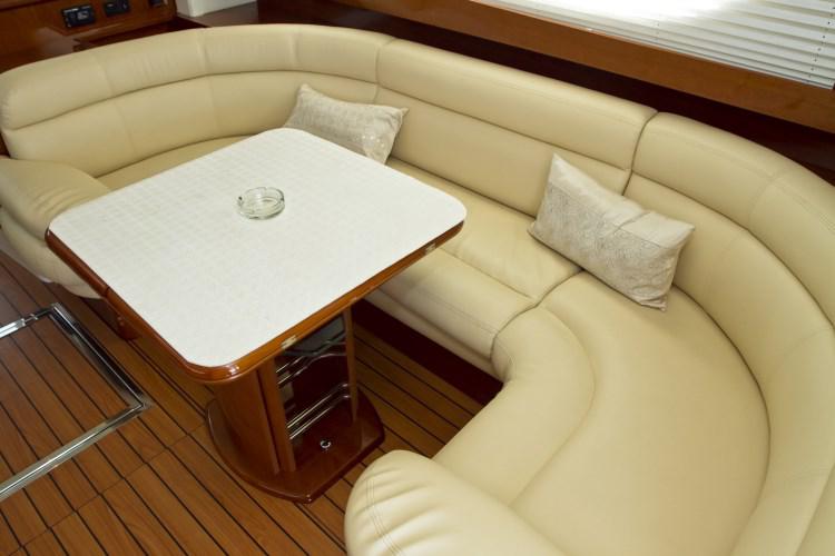 Book yachts online - motorboat - Jeanneau Prestige 46 Fly - Day Dreamer  - rent