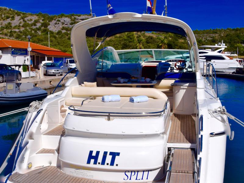Book yachts online - motorboat - Fairline Targa 48 - H.I.T.   - rent