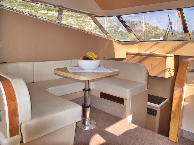 Book yachts online - motorboat - Johnson 56 - New Style  - rent
