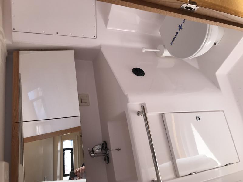 Book yachts online - sailboat - Salona 380 Performance - Tonic - rent