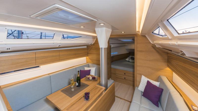 Book yachts online - sailboat - Salona 380 Performance - Tonic - rent