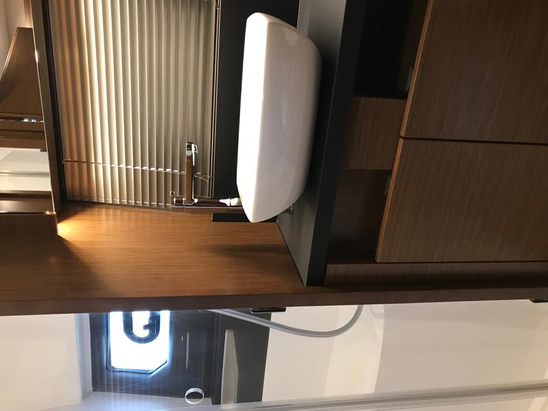 Book yachts online - motorboat - Bavaria R40 Fly - Azaadi - rent