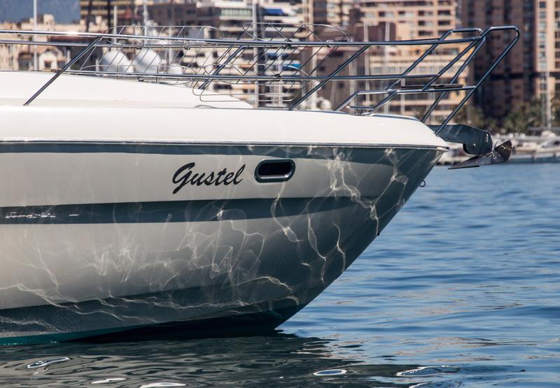 Book yachts online - motorboat - Bavaria 43 HT Sport - Gustel - rent