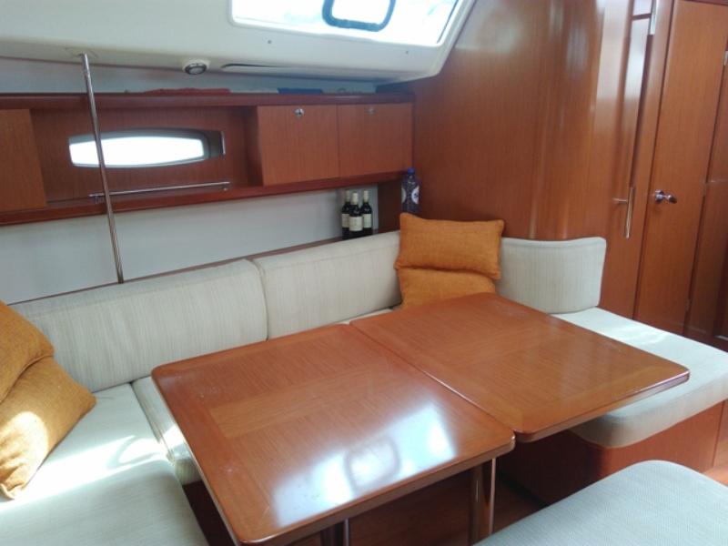 Book yachts online - sailboat - Oceanis 40 - Marie-Andrea - rent