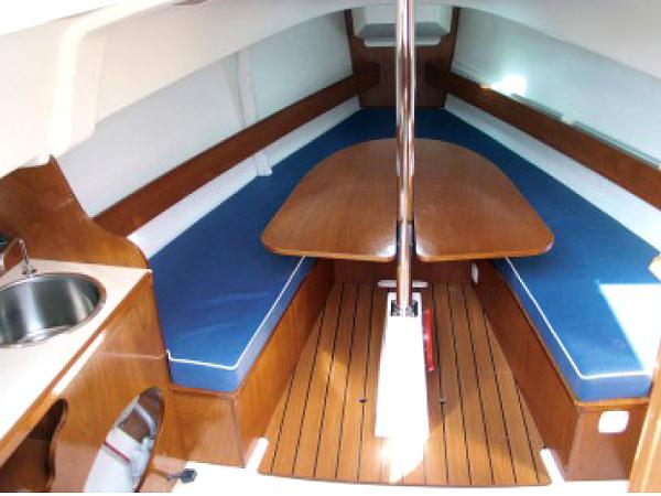 Book yachts online - sailboat - SUN 2500 - Pen Men - rent