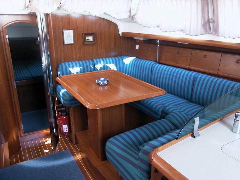 Book yachts online - sailboat - Sun Odyssey 43 - Afrodite - rent