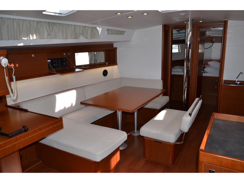 Book yachts online - sailboat - Oceanis 48 - Anthea -  Solar Panel - rent