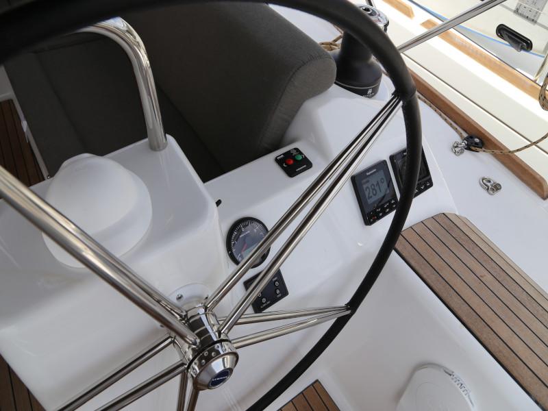 Book yachts online - sailboat - Dufour 460 Grand Large - Sea  Hawk  - rent