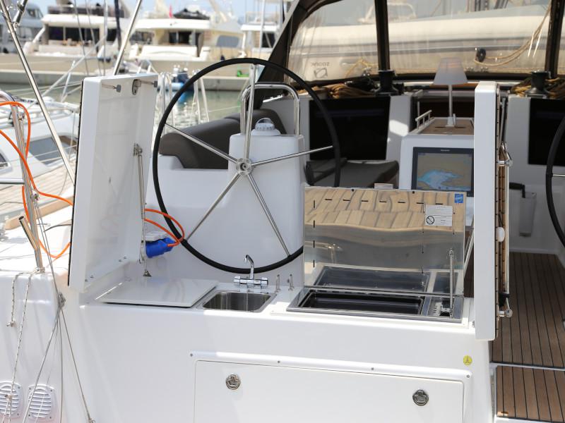 Book yachts online - sailboat - Dufour 460 Grand Large - Sea  Hawk  - rent