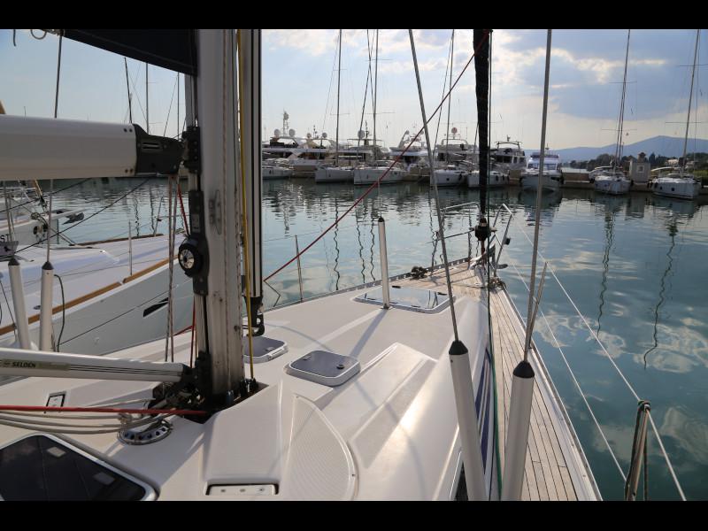 Book yachts online - sailboat - Elan 431 - Kurba mala - rent