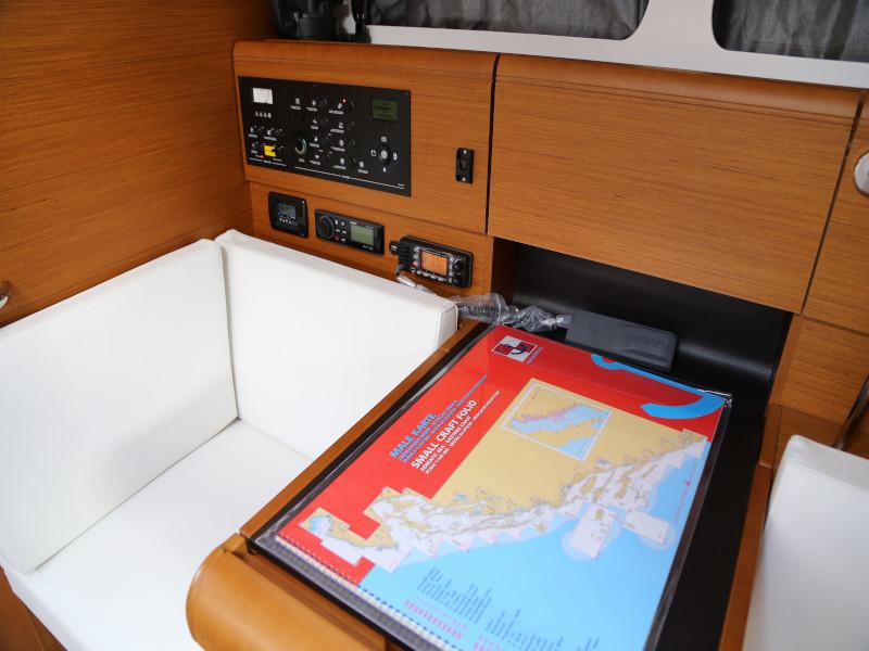 Book yachts online - sailboat - Sun Odyssey 419 - Kandur II  - rent