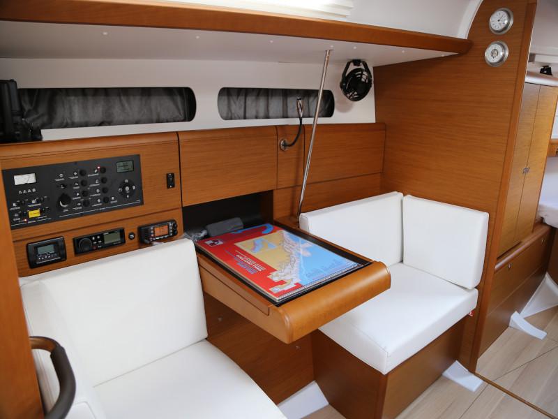 Book yachts online - sailboat - Sun Odyssey 419 - Kandur II  - rent