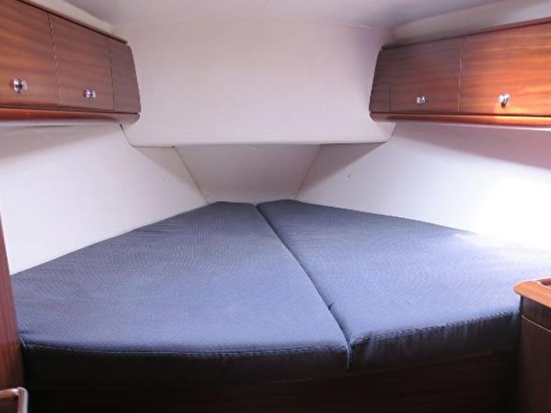 Book yachts online - sailboat - Bavaria 44 - GALATEJA - new sails 2017 - rent