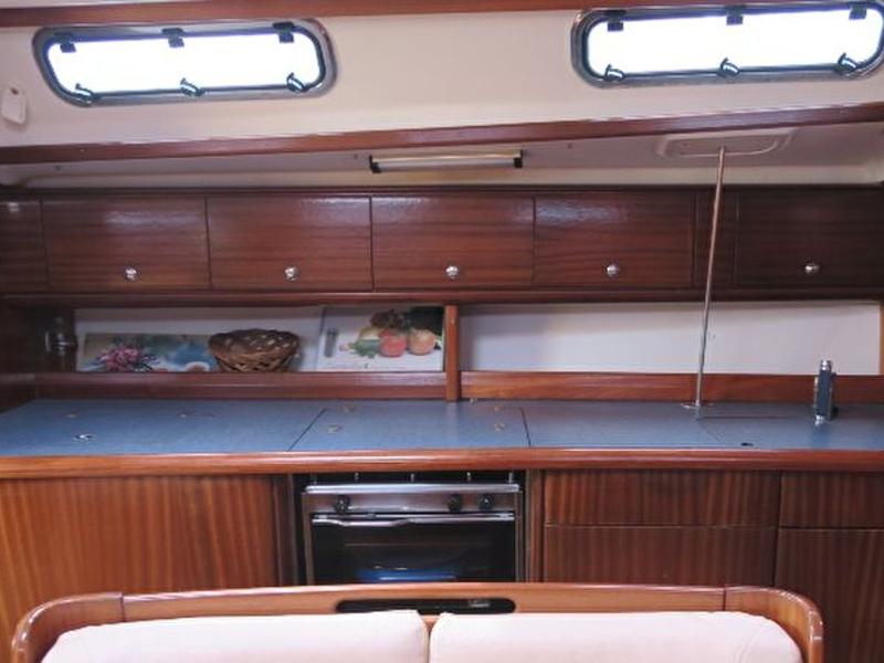 Book yachts online - sailboat - Bavaria 44 - GALATEJA - new sails 2017 - rent