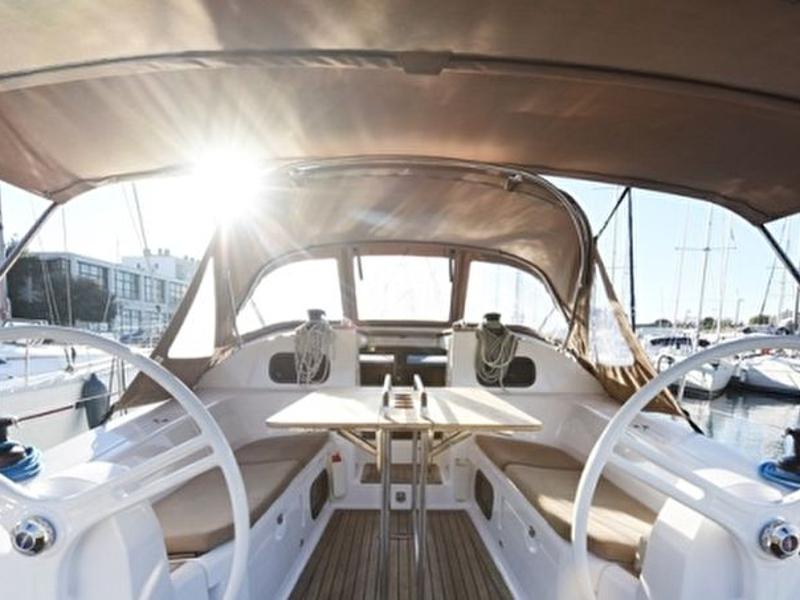 Book yachts online - sailboat - Elan 40 Impression - with AC - Val - AC - rent