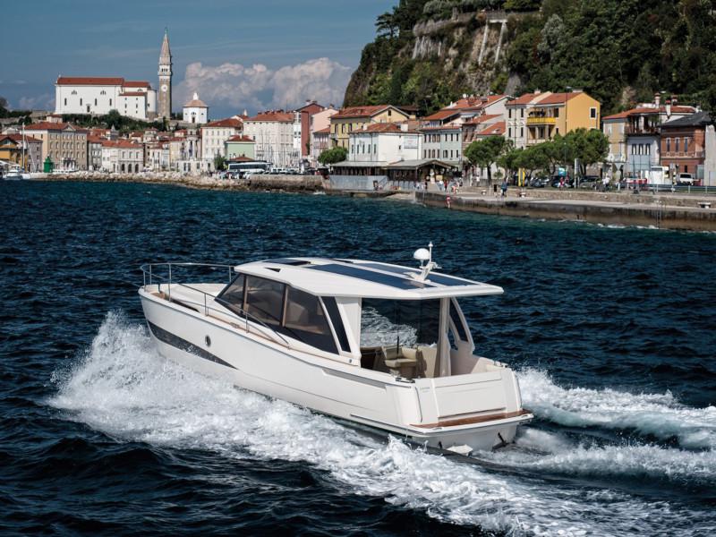 Book yachts online - motorboat - Greenline 39 - MAR - rent