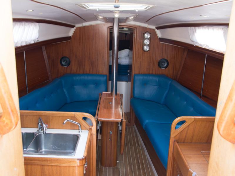 Book yachts online - sailboat - Elan 333 - BAJKA - rent