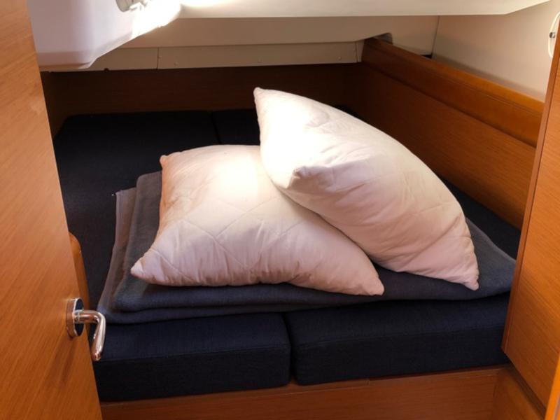 Book yachts online - sailboat - Sun Odyssey 449 - CHERRY - rent