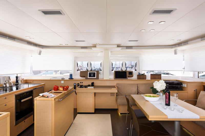 Book yachts online - catamaran - Lagoon 560 S2 - PRINCESS SELINE - rent