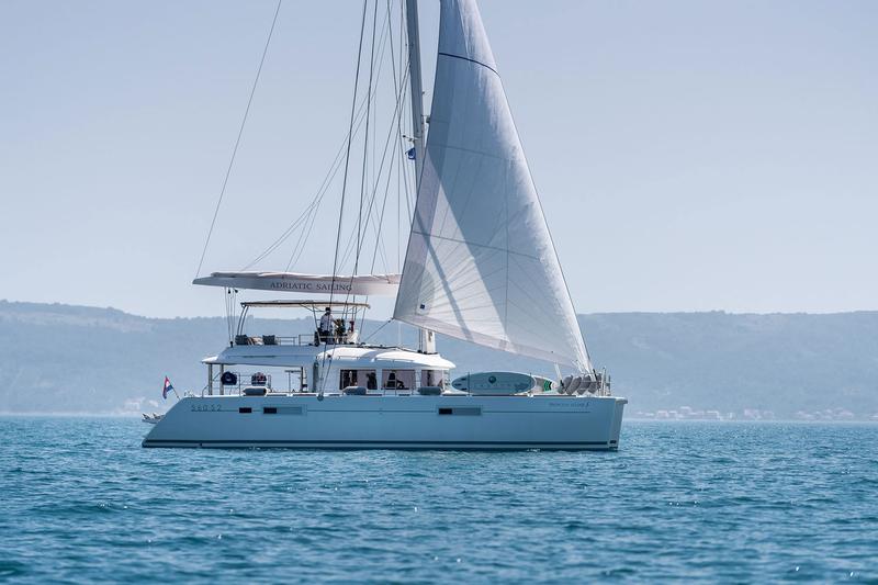 Book yachts online - catamaran - Lagoon 560 S2 - PRINCESS SELINE - rent
