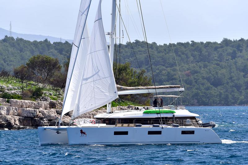 Book yachts online - catamaran - Lagoon 620 - ADRIATIC LION - rent