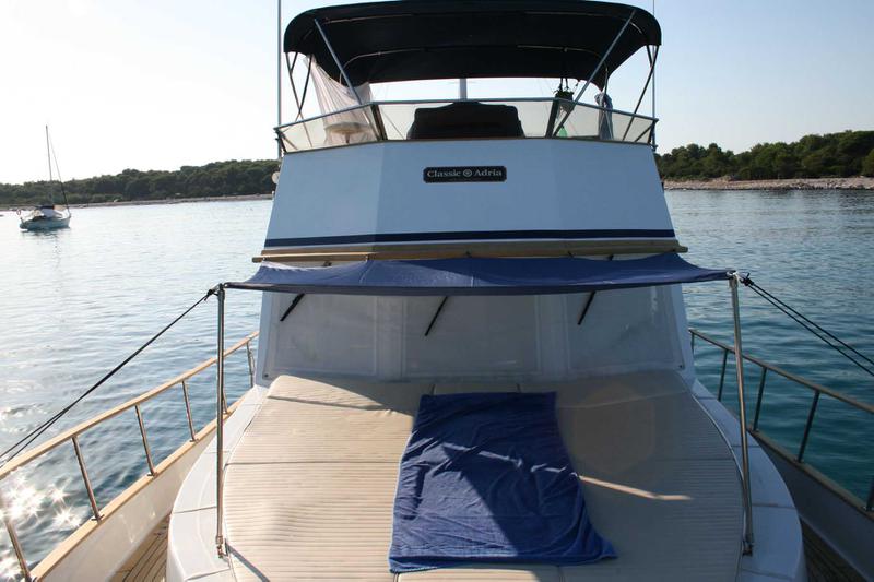 Book yachts online - motorboat - Hampton 42 - SEA LION - rent