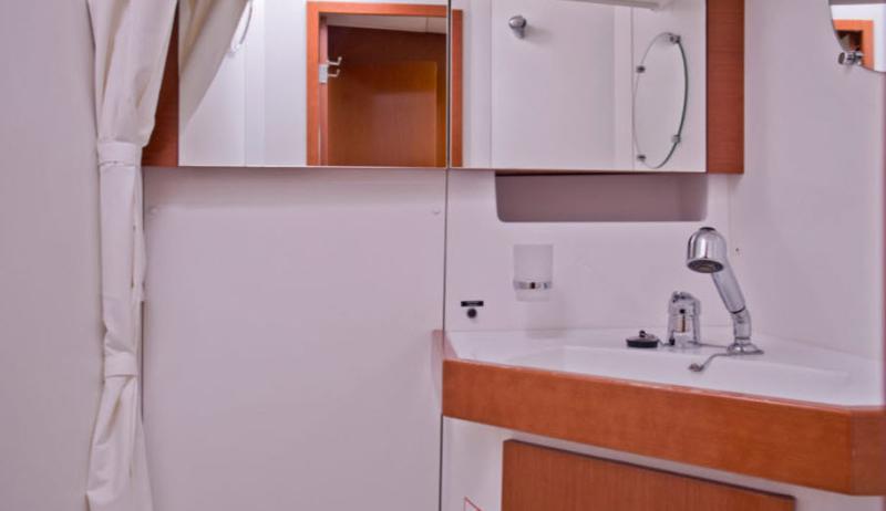 Book yachts online - sailboat - Beneteau 50 Oceanis - Aida - rent