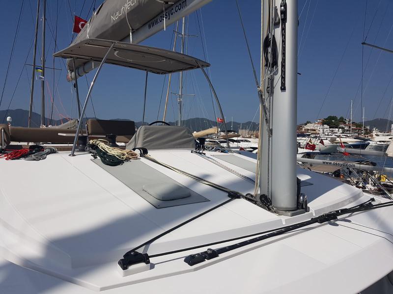 Book yachts online - catamaran - Nautitech 46 Fly - Daria II - rent