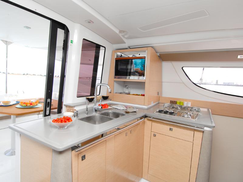 Book yachts online - catamaran - Lipari 41 Maestro evo - Olivia - rent