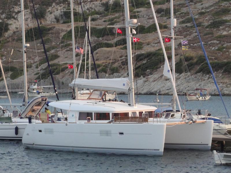 Book yachts online - catamaran - Lagoon 400 - Winnie - rent