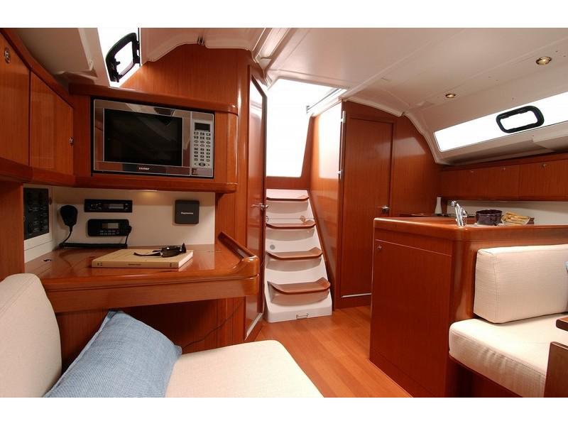 Book yachts online - sailboat - Oceanis 37 - Sifnos 37.3 - rent